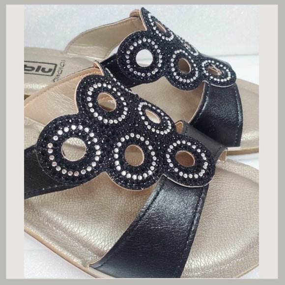 Black Rhinestone Ring Sandals - Picture 9 of 9